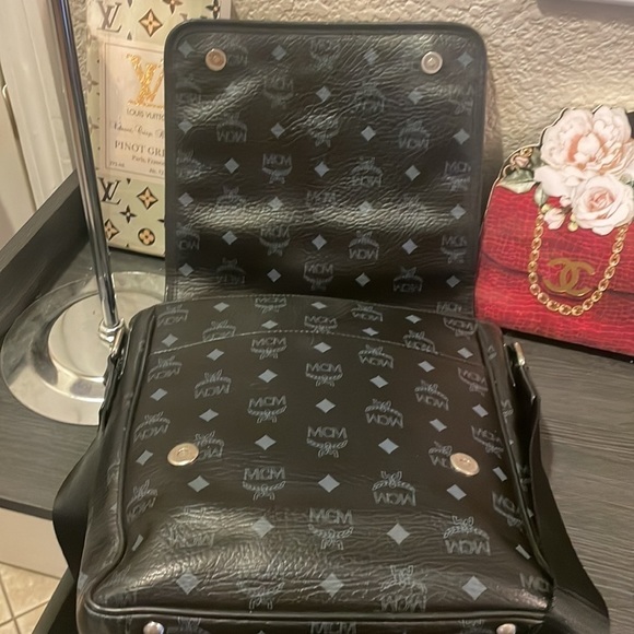 MCM Document/Messenger Monogram Bag - Picture 11 of 15